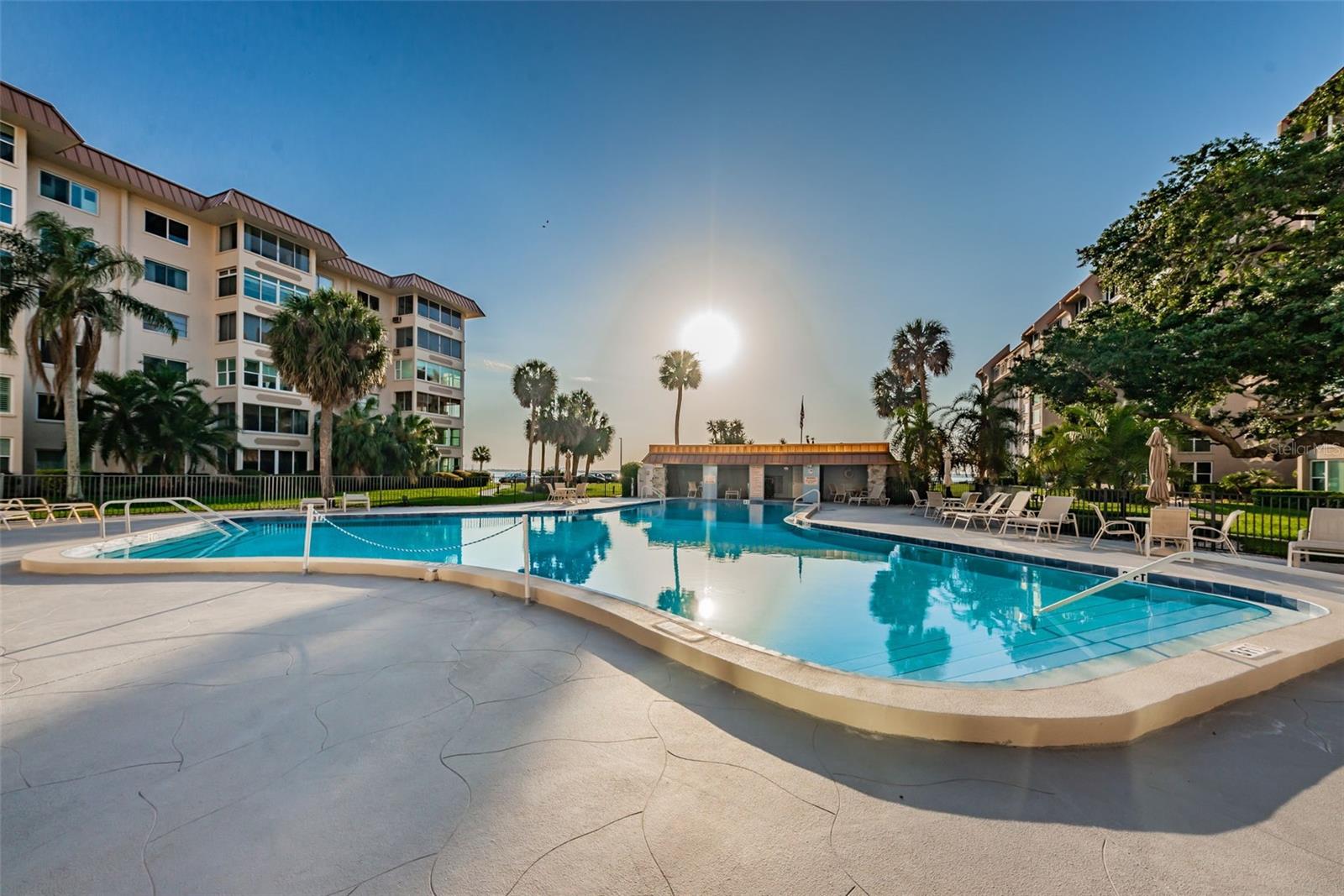 Image 42 of 46 For 622 Edgewater Drive 123