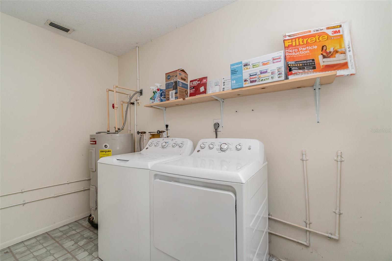 Image 20 of 23 For 4651 Summerwind Drive 26