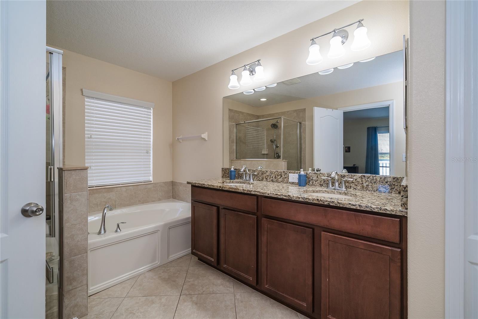 Image 24 of 52 For 3676 Seven Seas Avenue