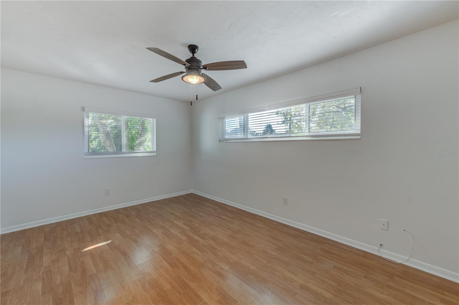 Image 19 of 31 For 149 Pinewood Avenue