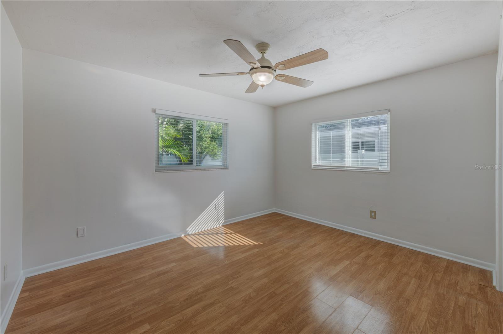 Image 20 of 31 For 149 Pinewood Avenue