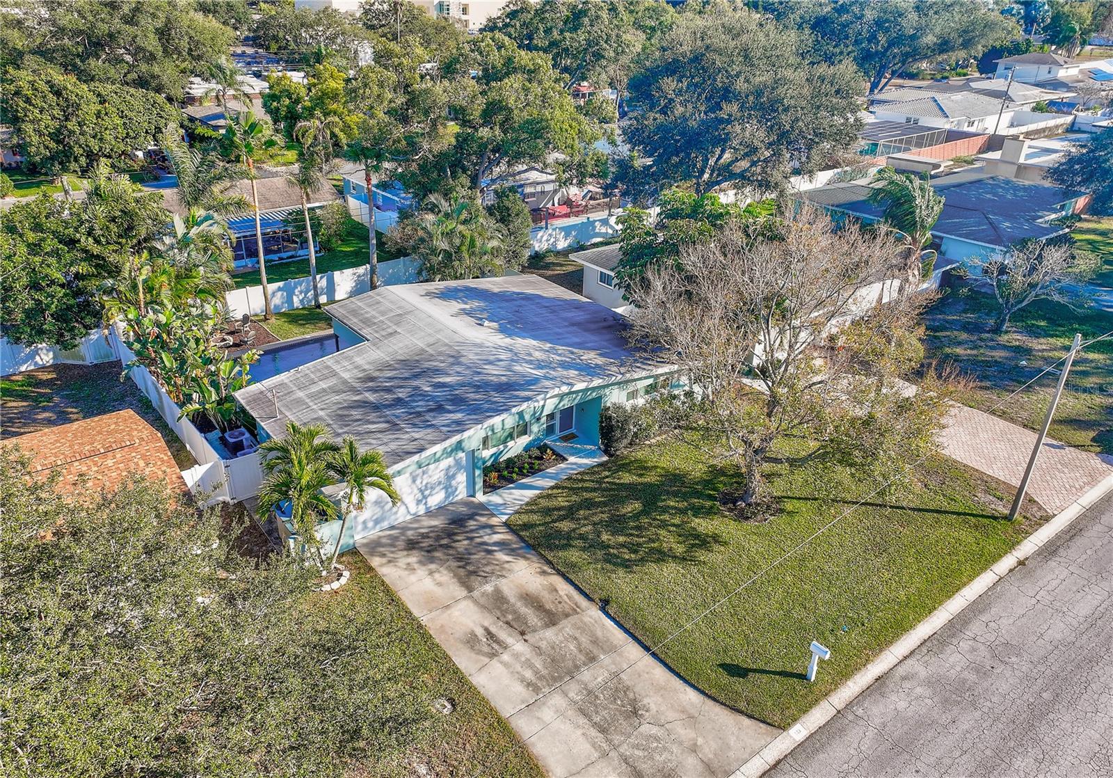 Image 26 of 31 For 149 Pinewood Avenue