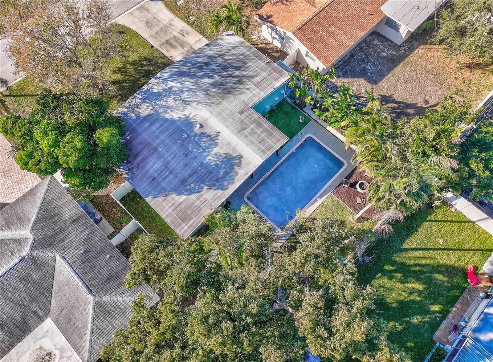 Image 28 of 31 For 149 Pinewood Avenue