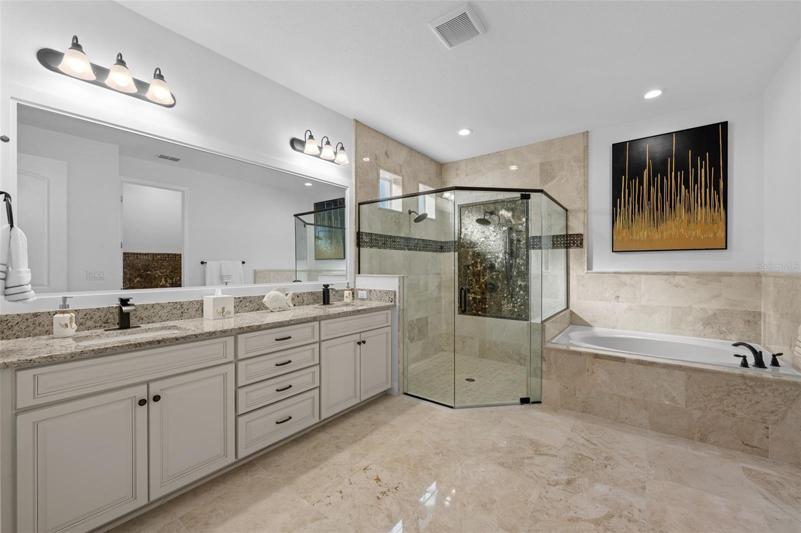 Image 19 of 50 For 33376 Kateland Drive