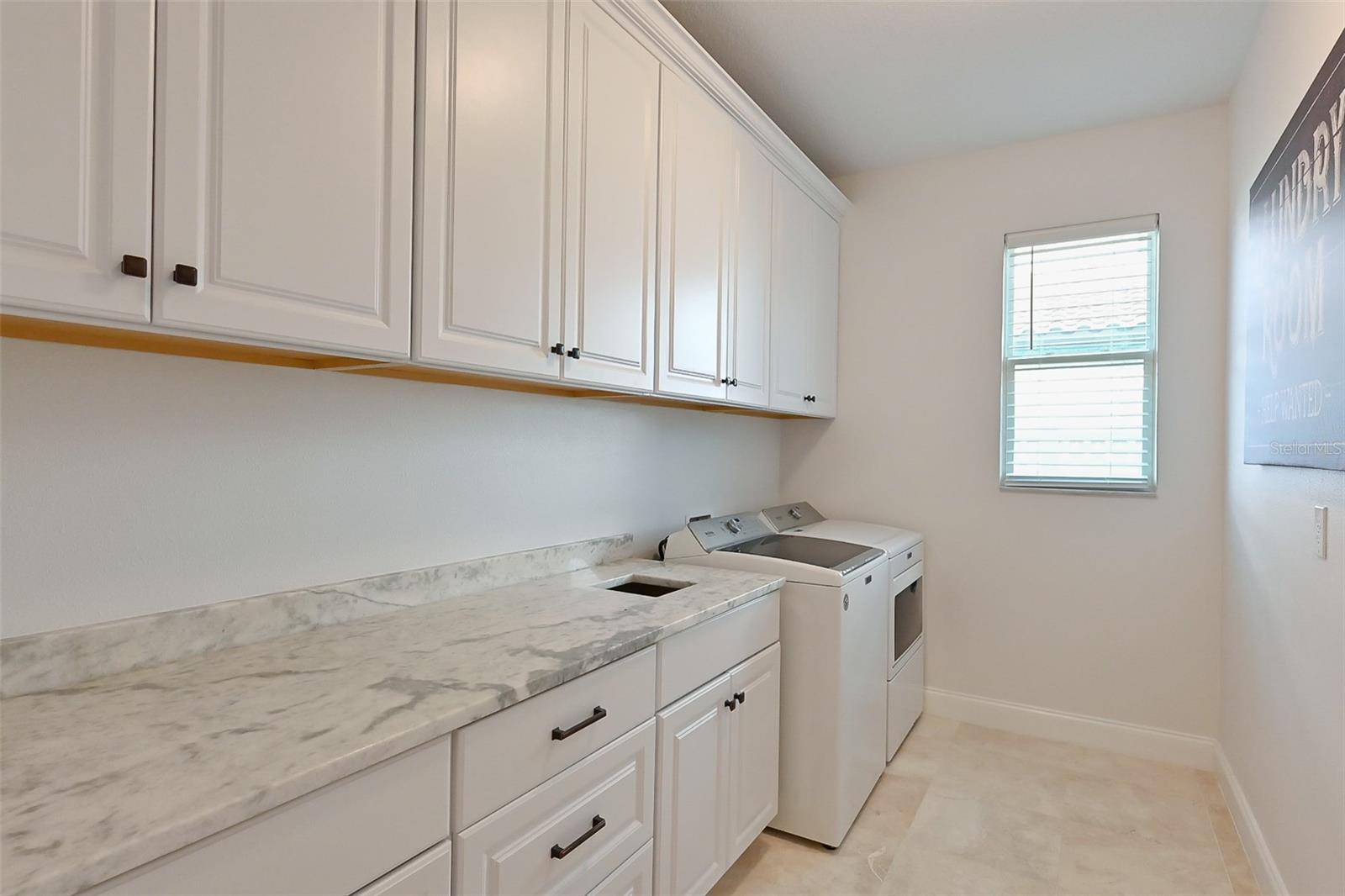 Image 38 of 50 For 33376 Kateland Drive