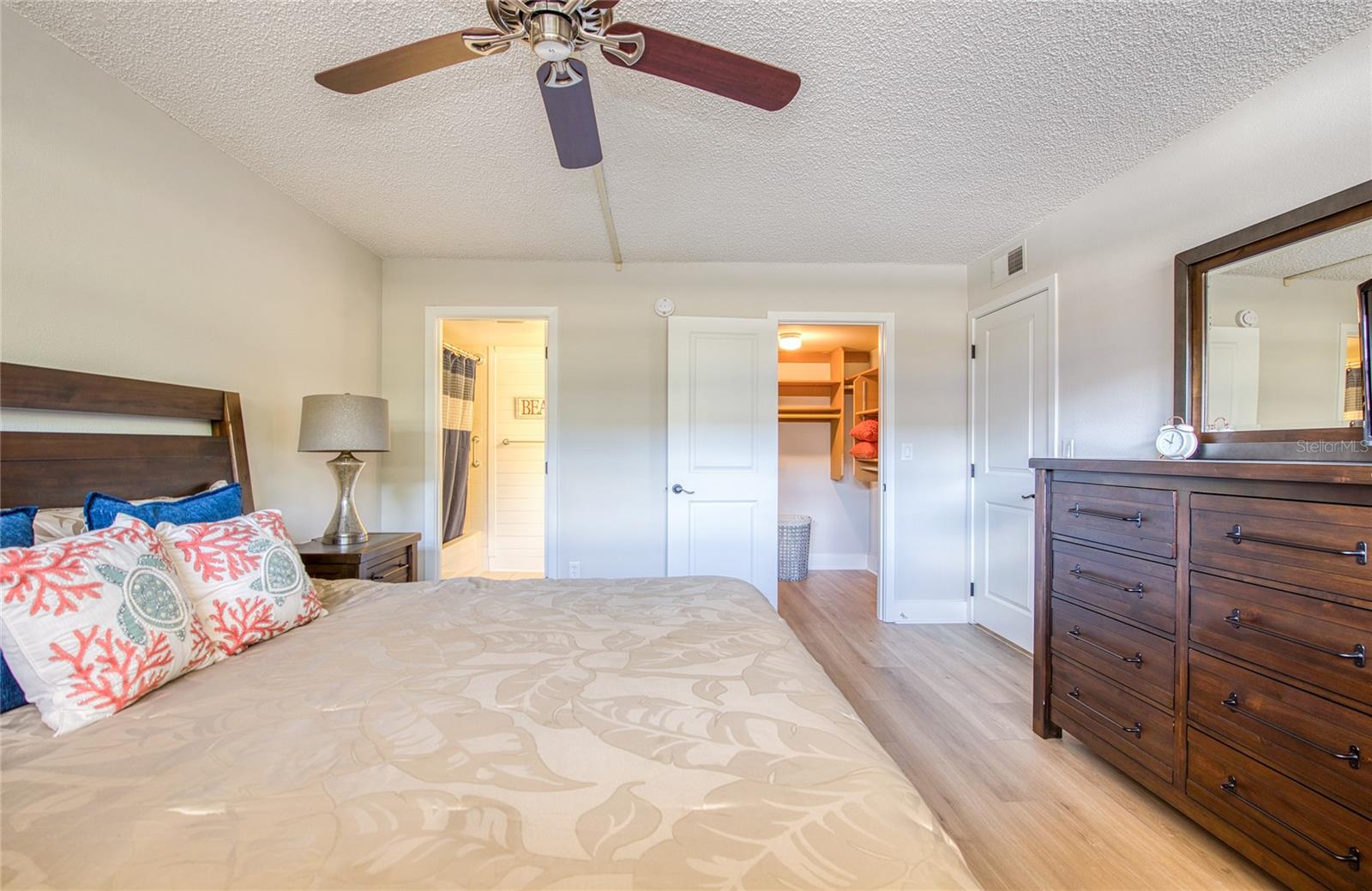 Image 22 of 35 For 7420 Bay Island Drive S 174