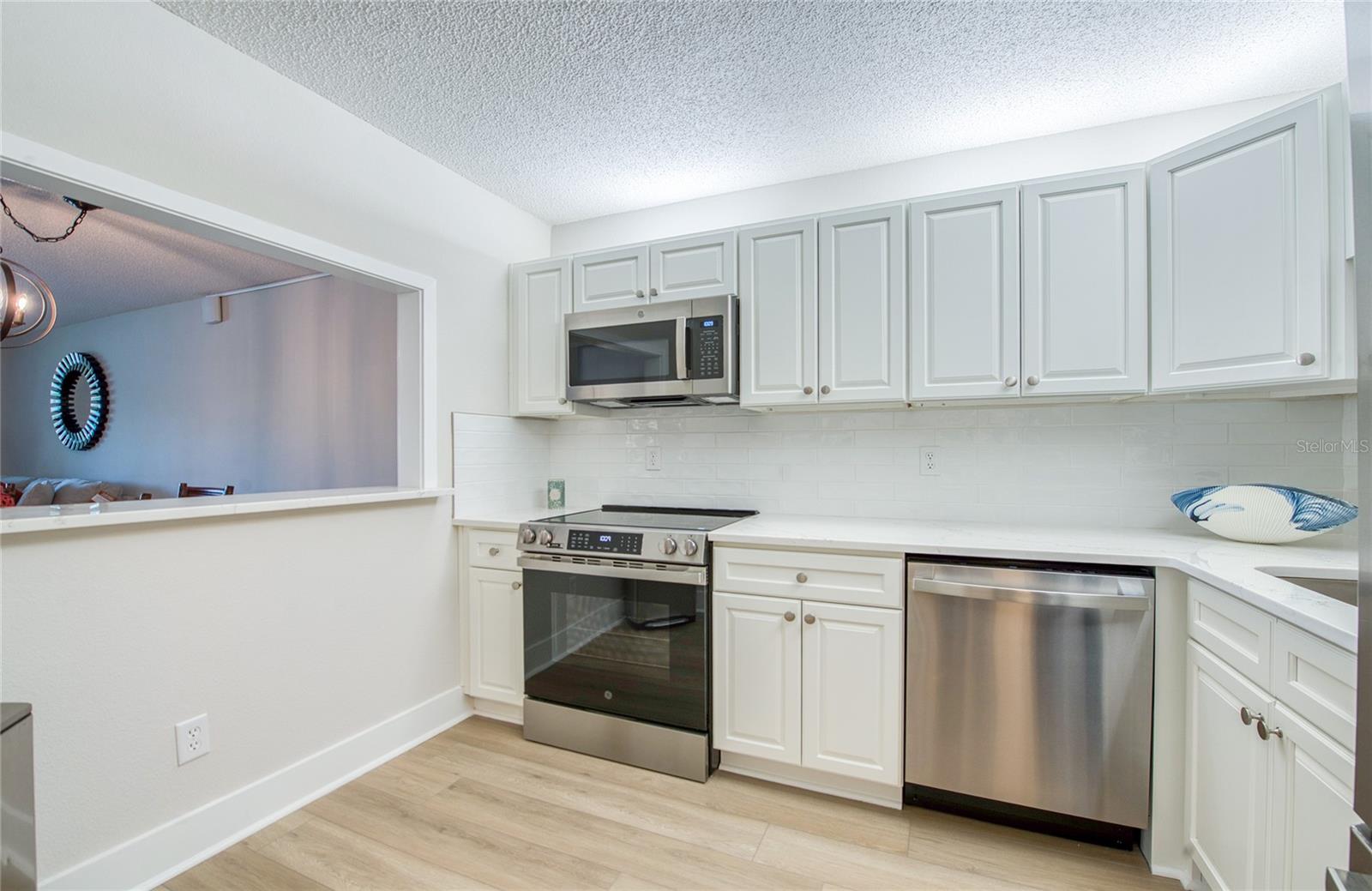 Image 5 of 35 For 7420 Bay Island Drive S 174