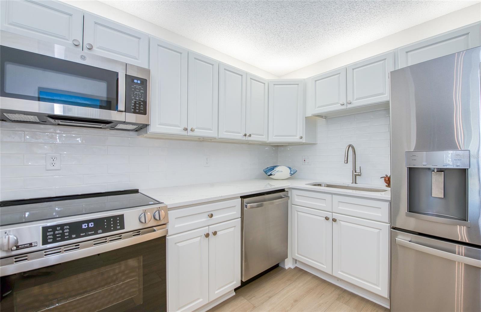 Image 7 of 35 For 7420 Bay Island Drive S 174