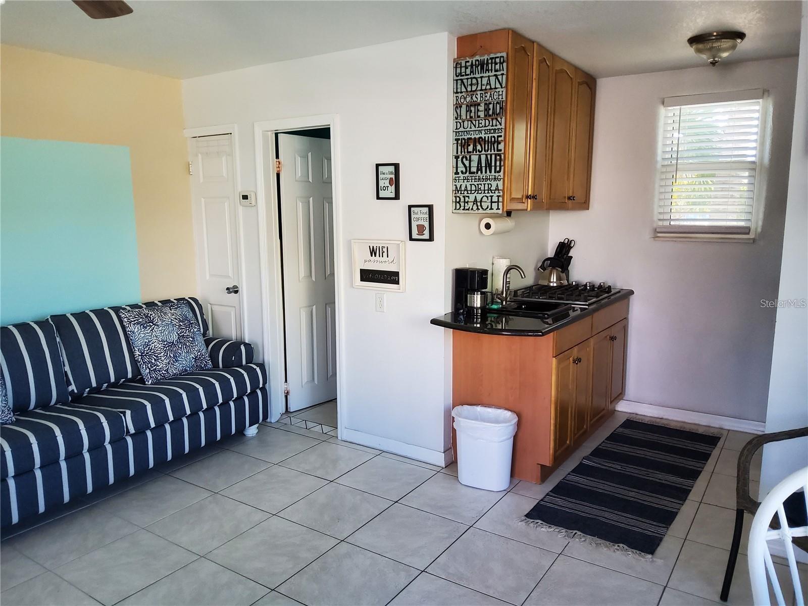 Image 3 of 11 For 603 Mandalay Avenue 212