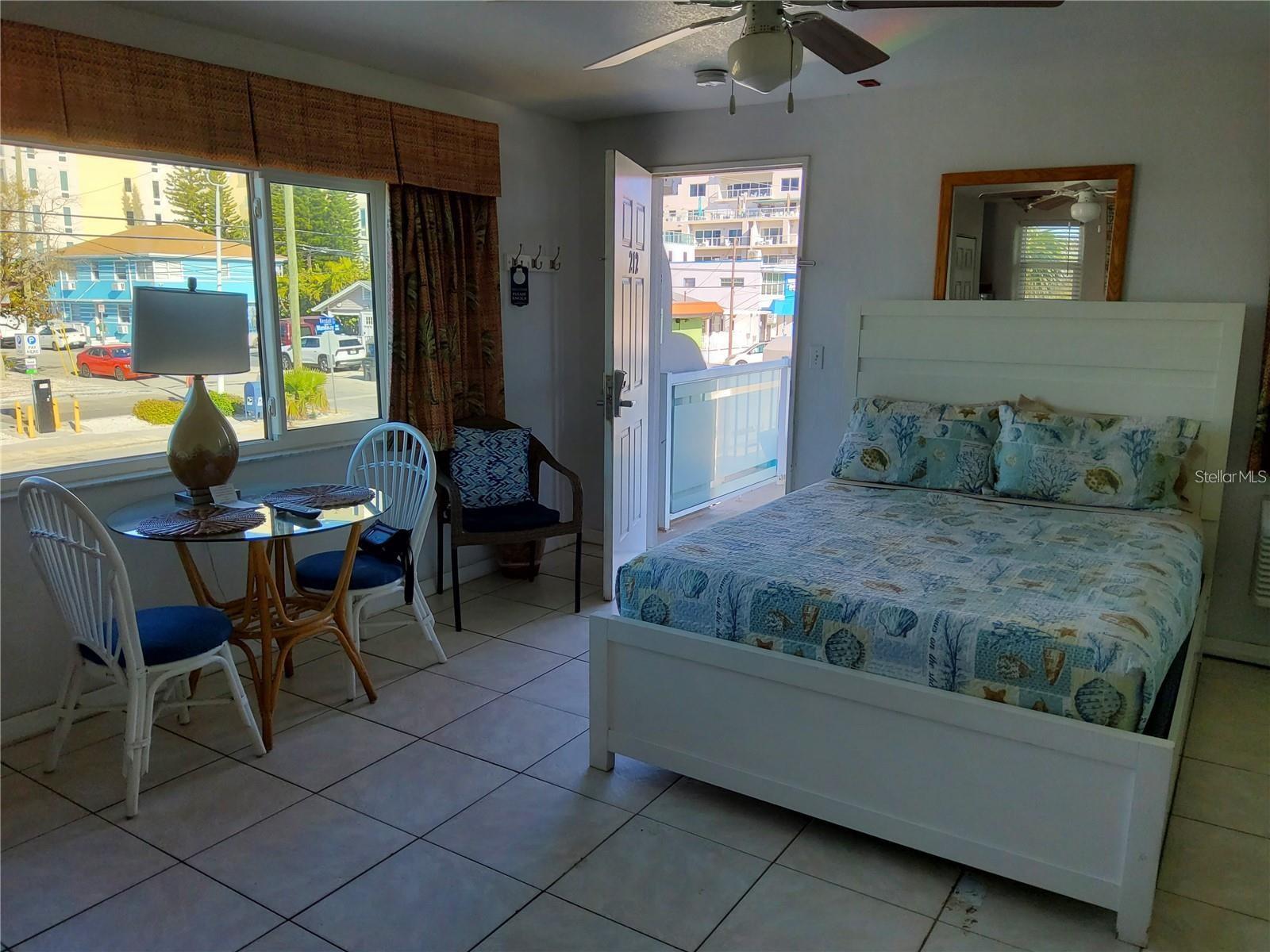 Image 5 of 11 For 603 Mandalay Avenue 212