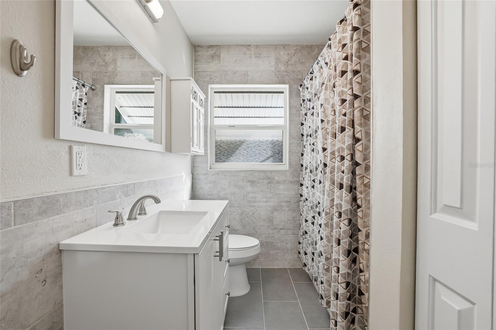 Image 15 of 41 For 2102 Kirby Circle