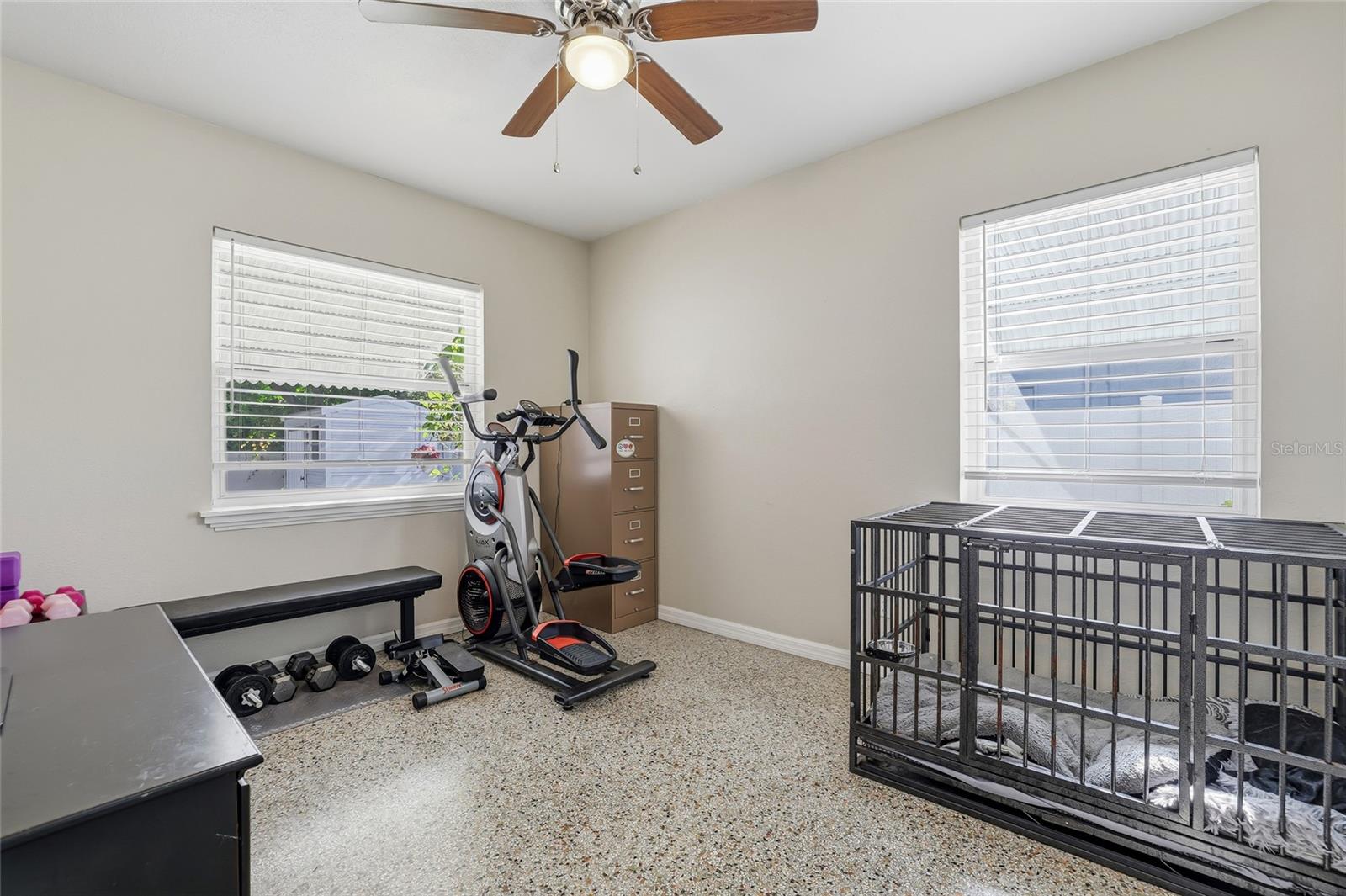 Image 17 of 41 For 2102 Kirby Circle