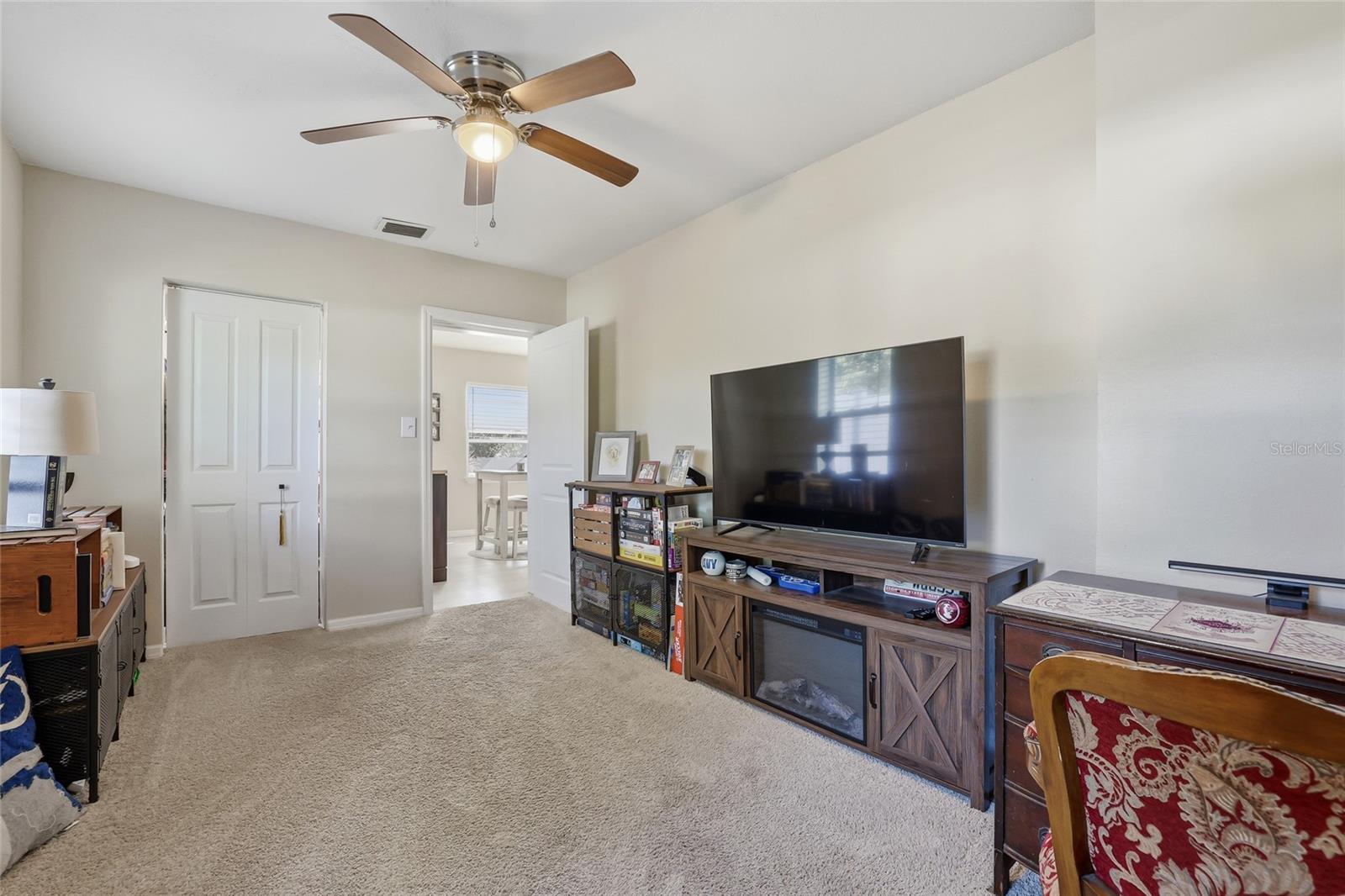 Image 21 of 41 For 2102 Kirby Circle