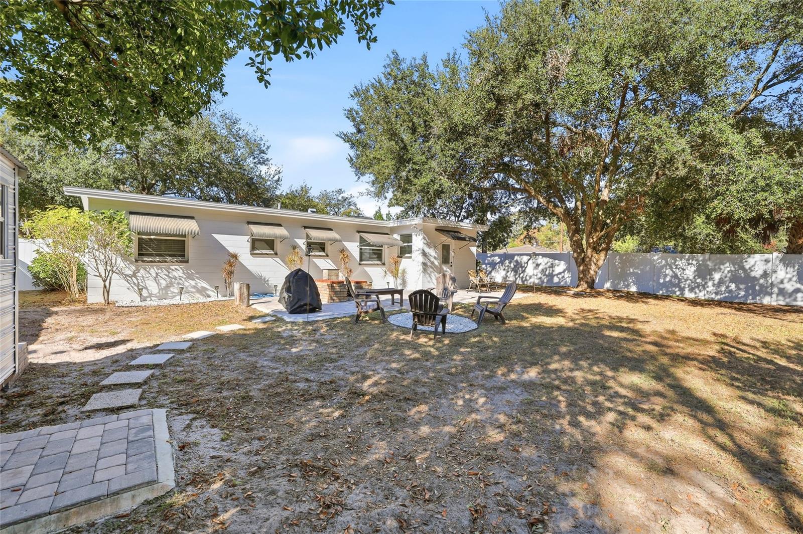 Image 27 of 41 For 2102 Kirby Circle