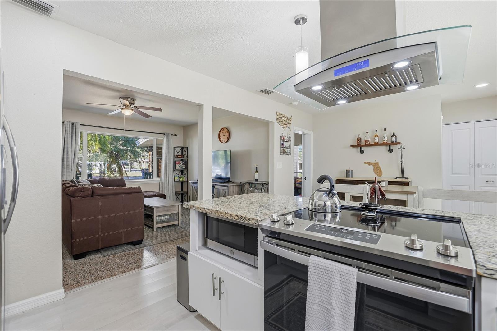 Image 8 of 41 For 2102 Kirby Circle