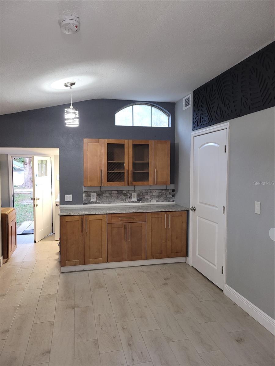 Image 17 of 99 For 5548 11th Street