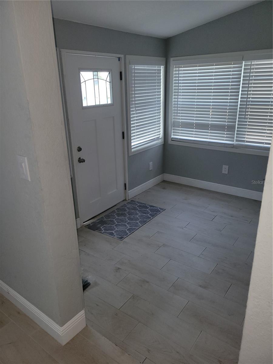 Image 42 of 99 For 5548 11th Street