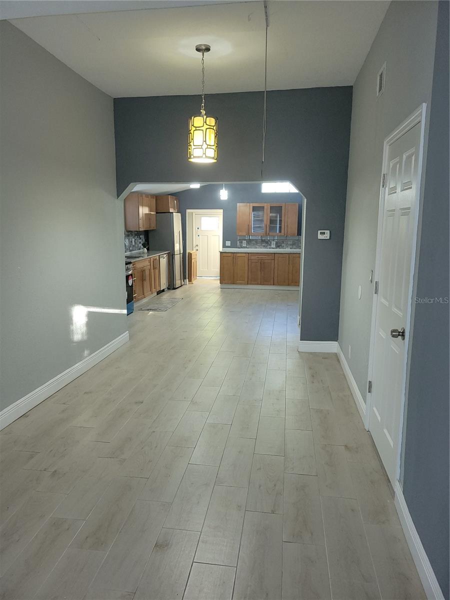 Image 43 of 99 For 5548 11th Street