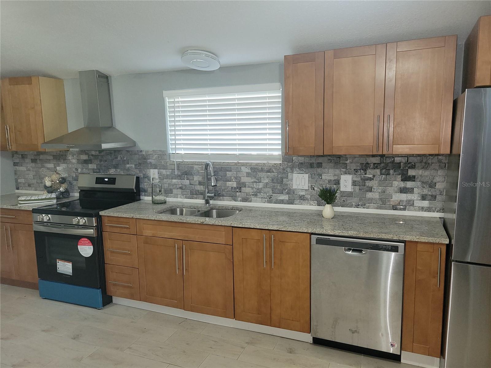 Image 7 of 99 For 5548 11th Street