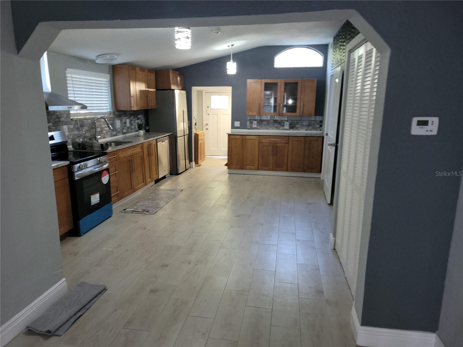 Image 70 of 99 For 5548 11th Street