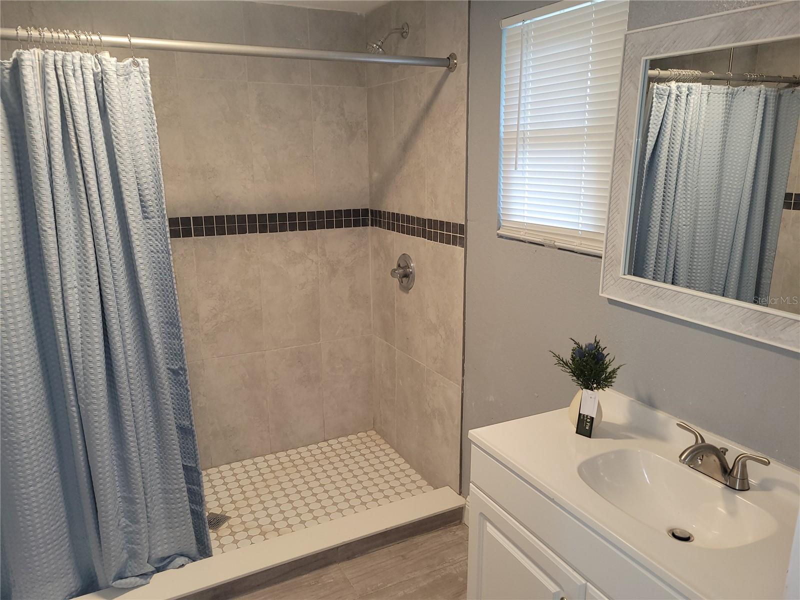 Image 87 of 99 For 5548 11th Street