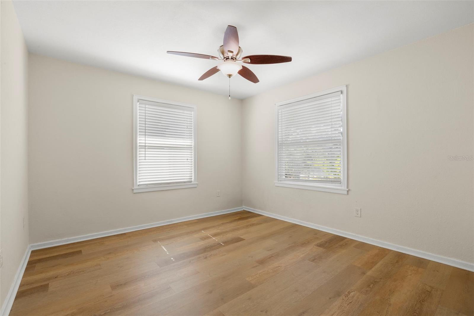 Image 16 of 25 For 3505 Prescott Street N