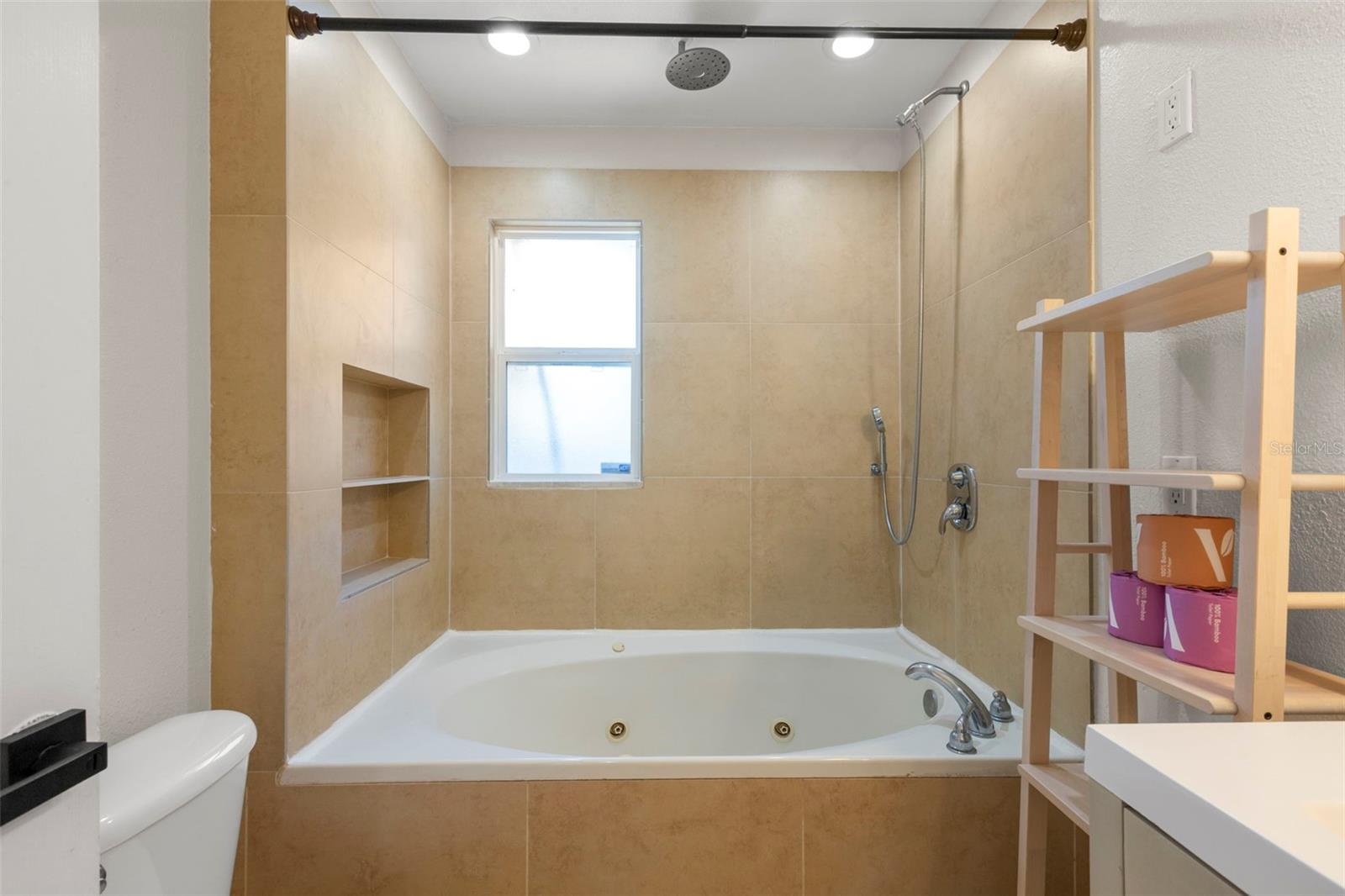 Image 19 of 25 For 3505 Prescott Street N