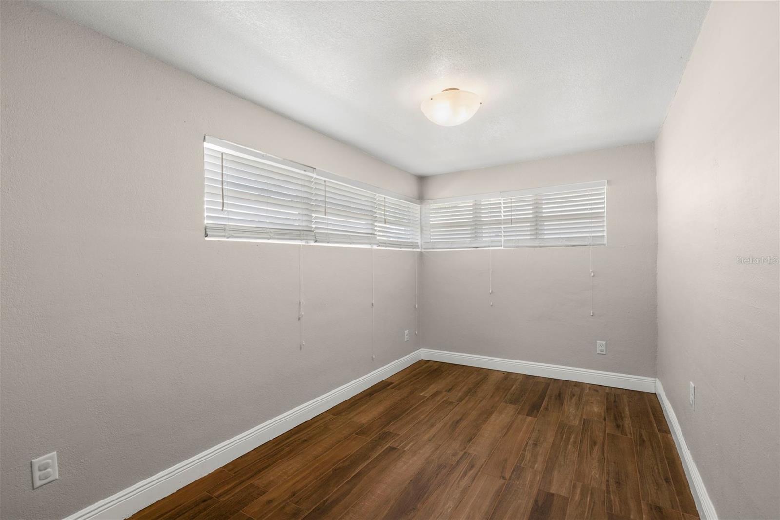 Image 8 of 25 For 3505 Prescott Street N