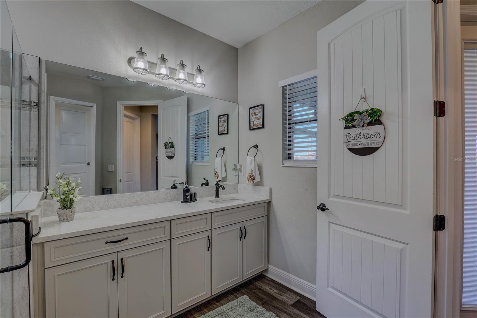 Image 28 of 70 For 14536 Woodland Spur Drive