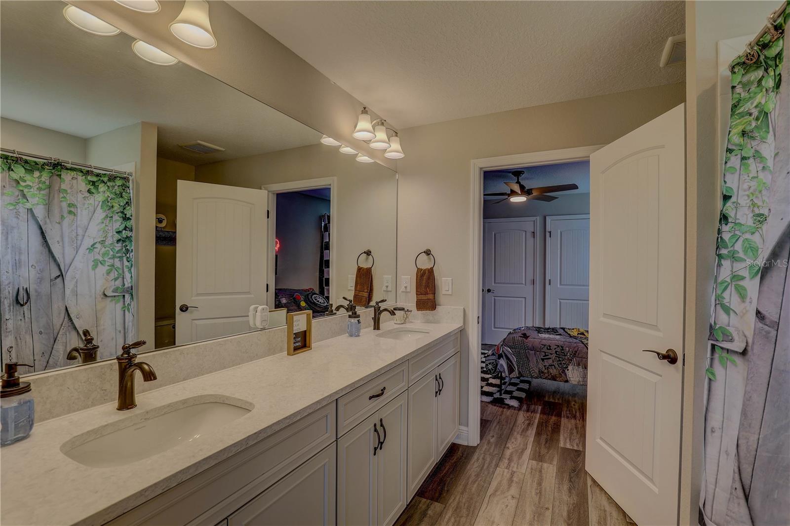 Image 50 of 70 For 14536 Woodland Spur Drive