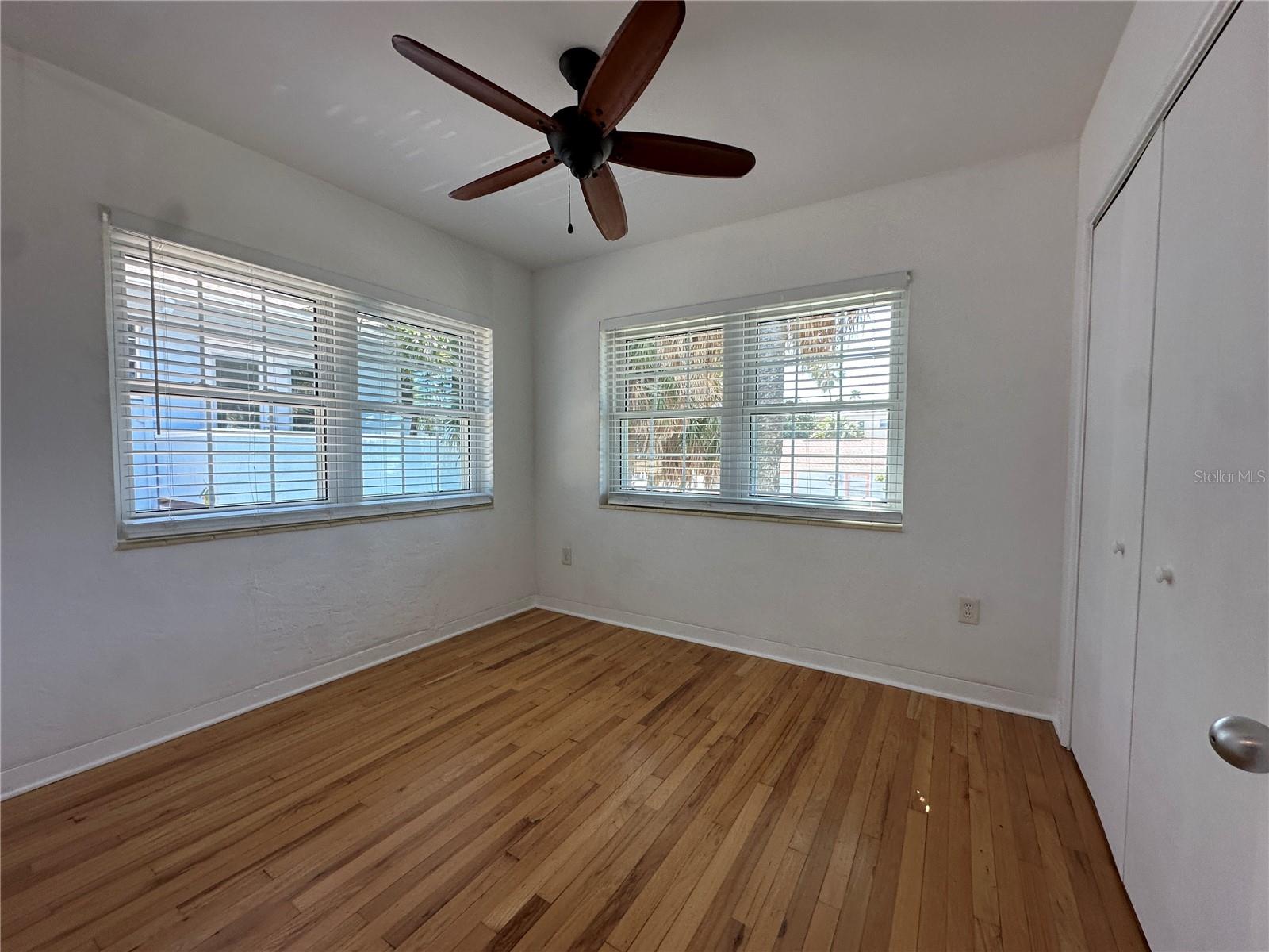 Image 14 of 27 For 1800 Pass A Grille Way 5