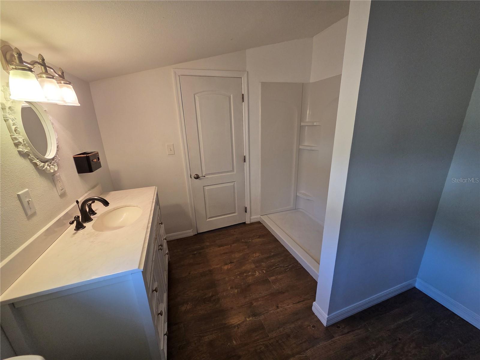 Image 8 of 20 For 36627 Eiland Boulevard