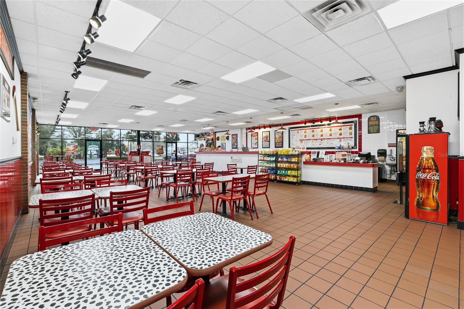 Image 12 of 35 For 18500 Veterans Boulevard 4