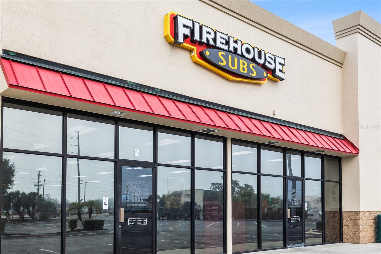 Image 3 of 35 For 18500 Veterans Boulevard 4