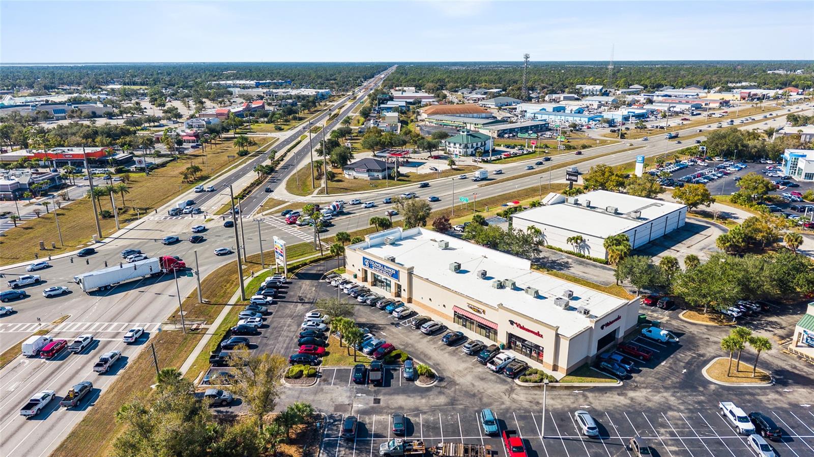 Image 31 of 35 For 18500 Veterans Boulevard 4