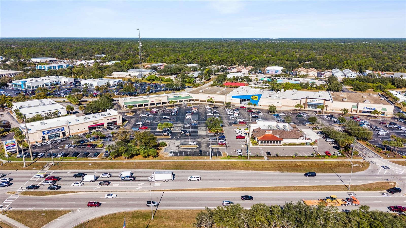 Image 33 of 35 For 18500 Veterans Boulevard 4