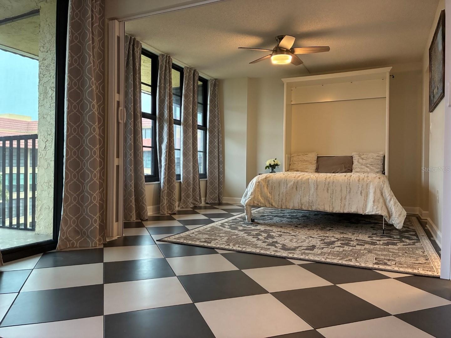 Image 12 of 52 For 19701 Gulf Boulevard 404