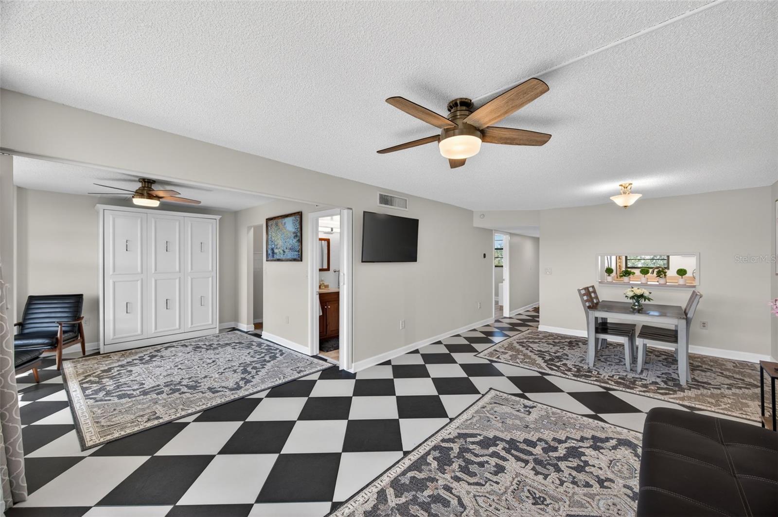 Image 14 of 52 For 19701 Gulf Boulevard 404