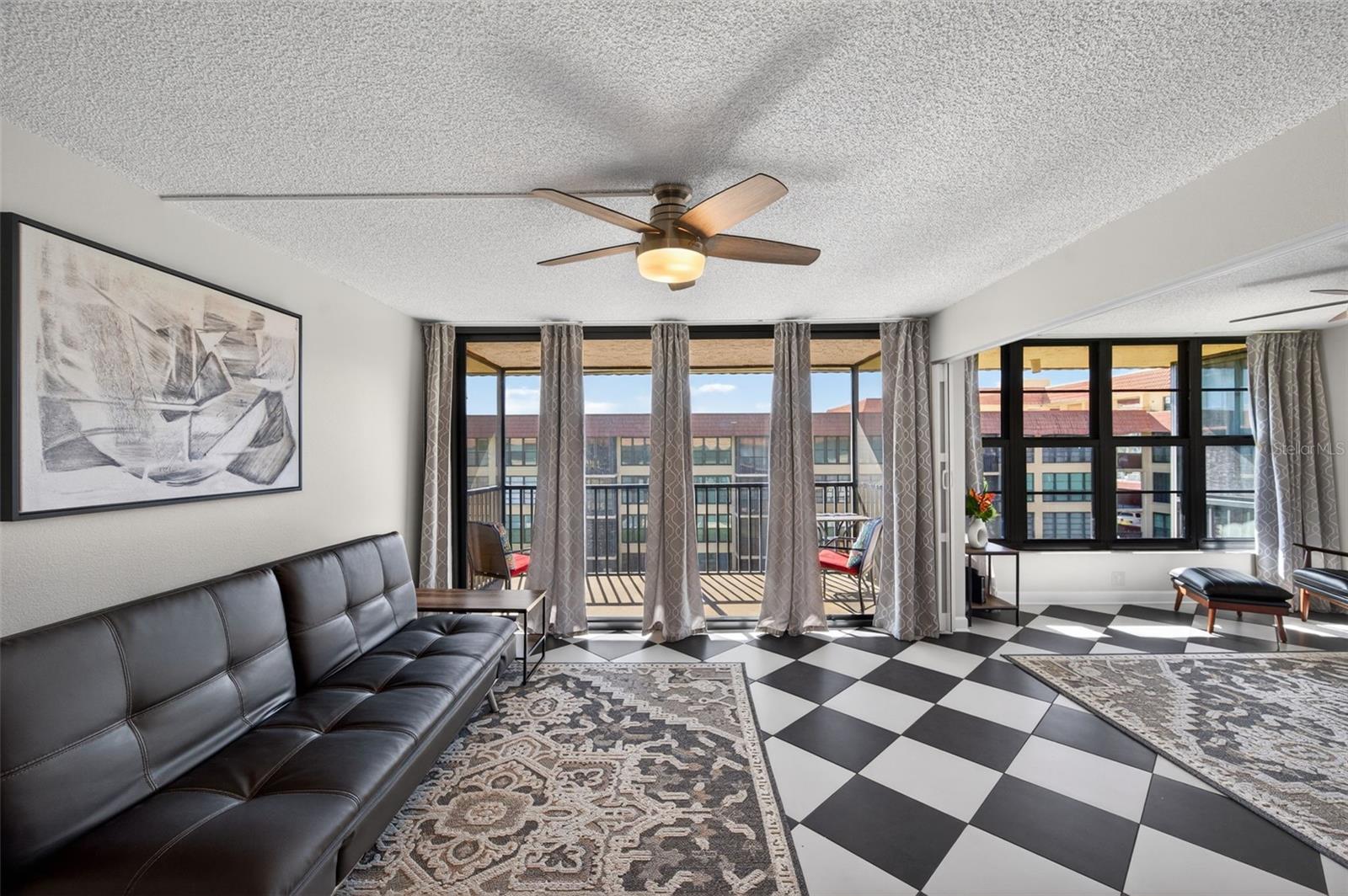 Image 17 of 52 For 19701 Gulf Boulevard 404