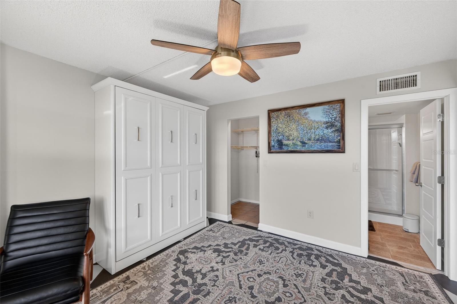 Image 20 of 52 For 19701 Gulf Boulevard 404