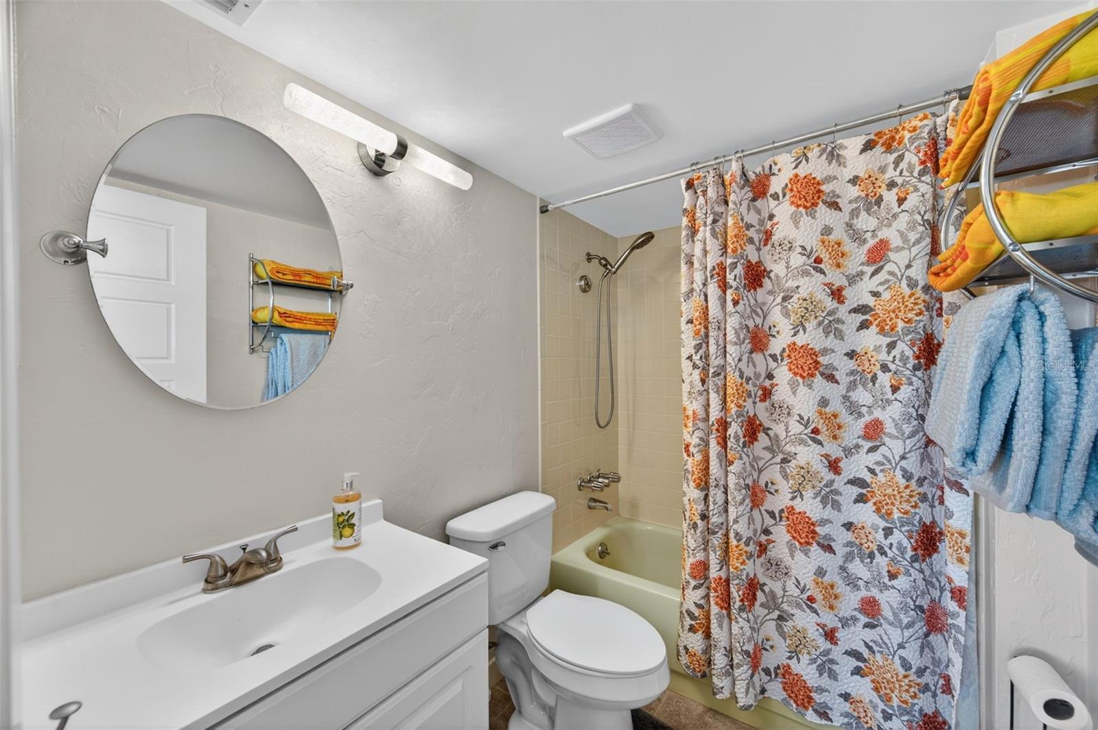 Image 27 of 52 For 19701 Gulf Boulevard 404