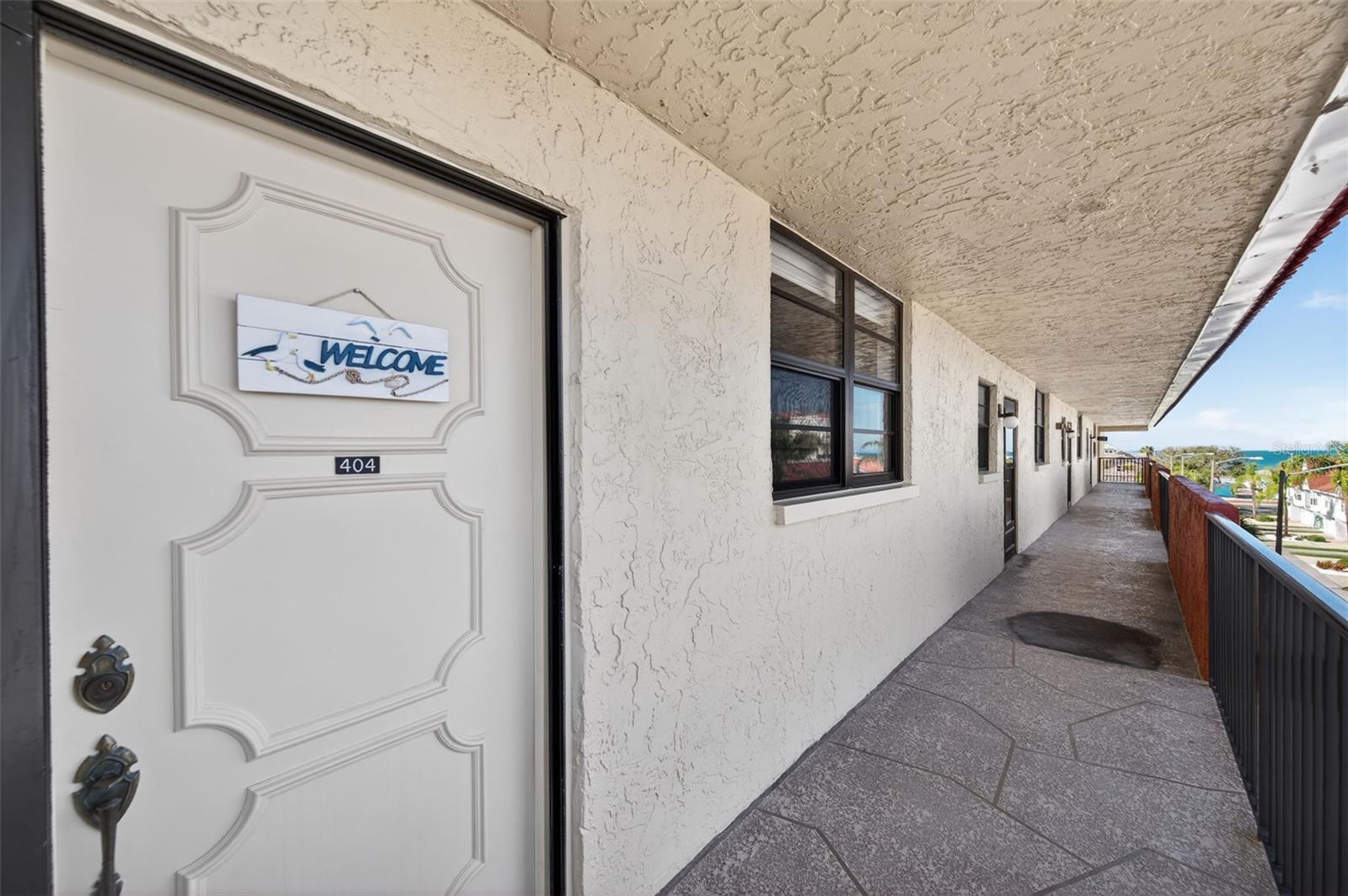 Image 3 of 52 For 19701 Gulf Boulevard 404