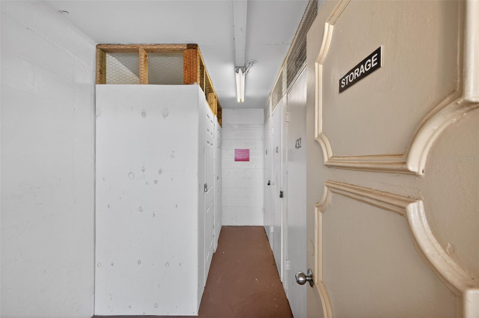 Image 35 of 52 For 19701 Gulf Boulevard 404