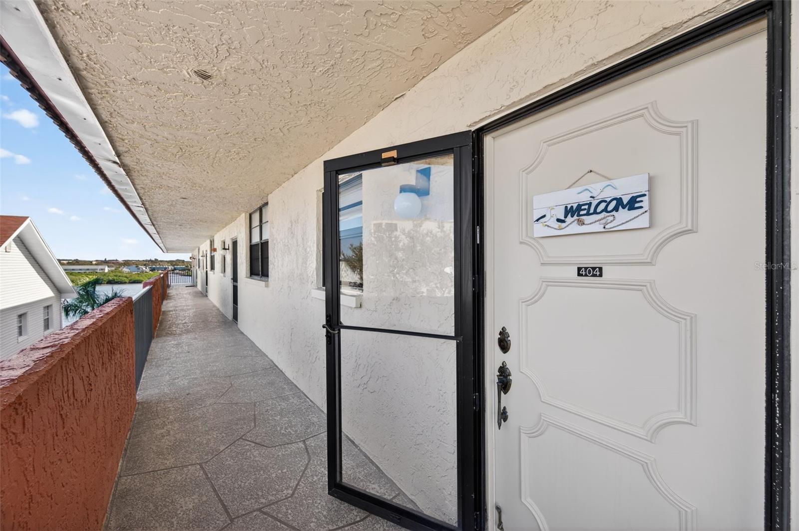 Image 4 of 52 For 19701 Gulf Boulevard 404