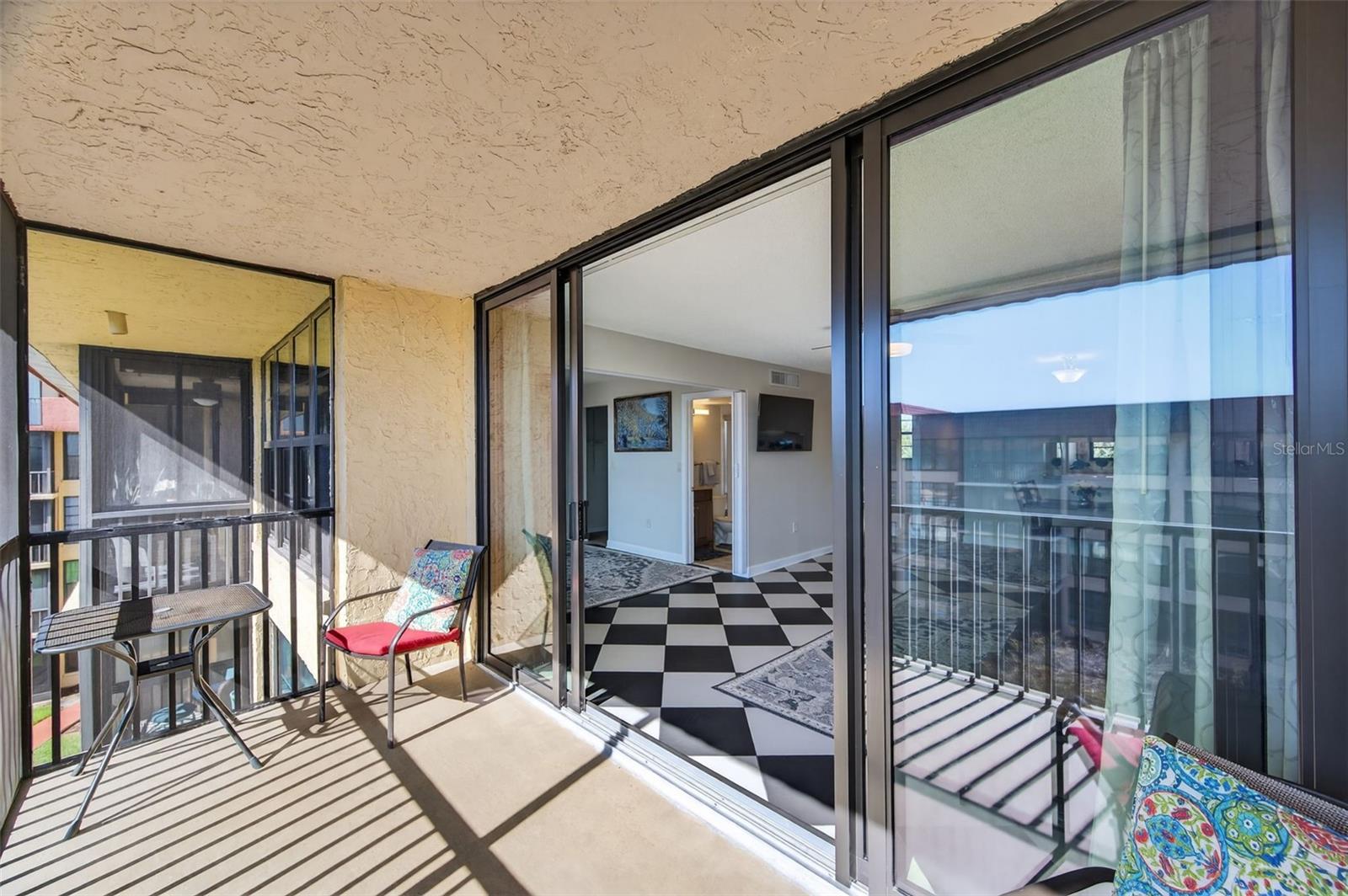 Image 47 of 52 For 19701 Gulf Boulevard 404