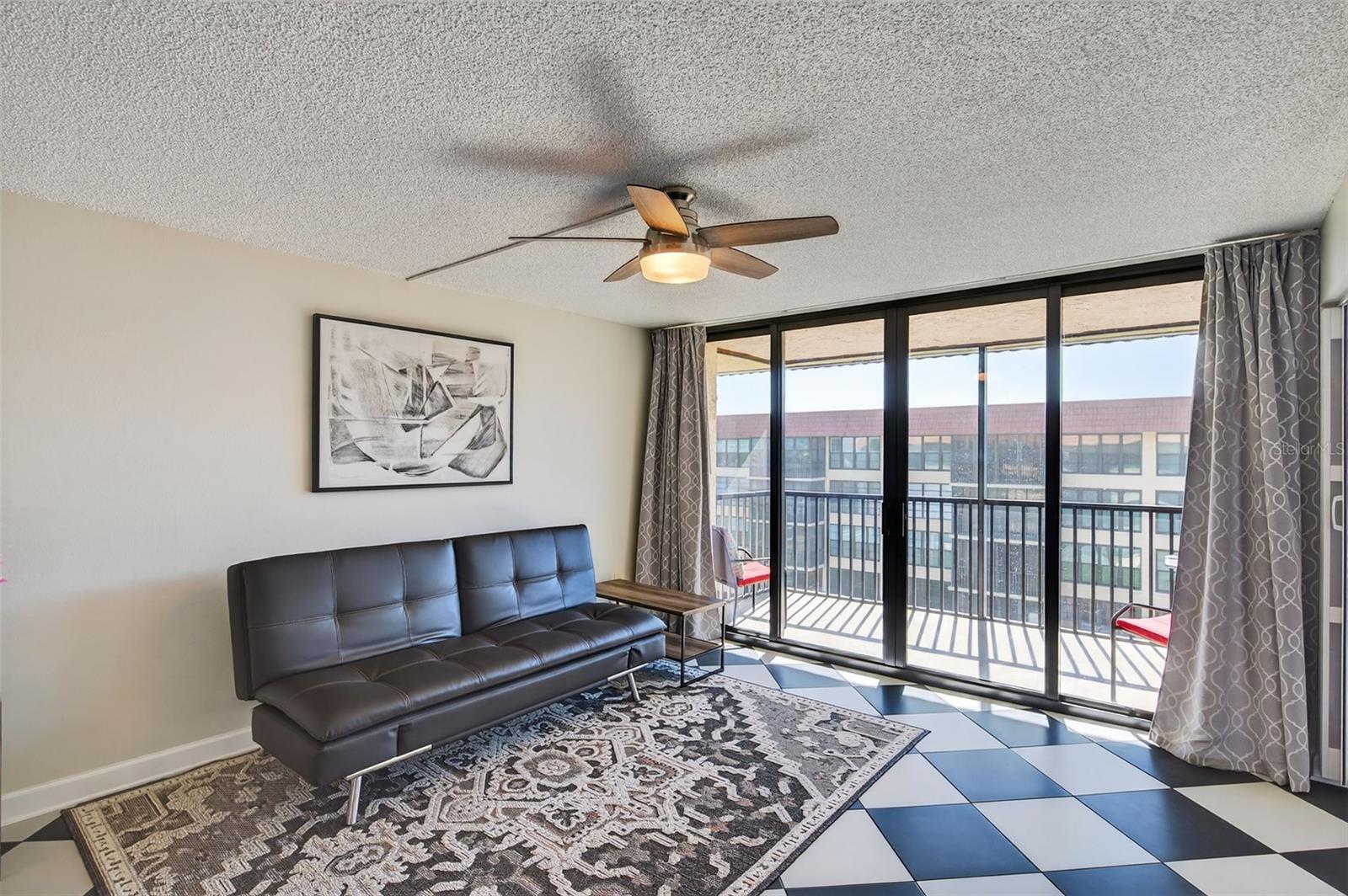 Image 8 of 52 For 19701 Gulf Boulevard 404