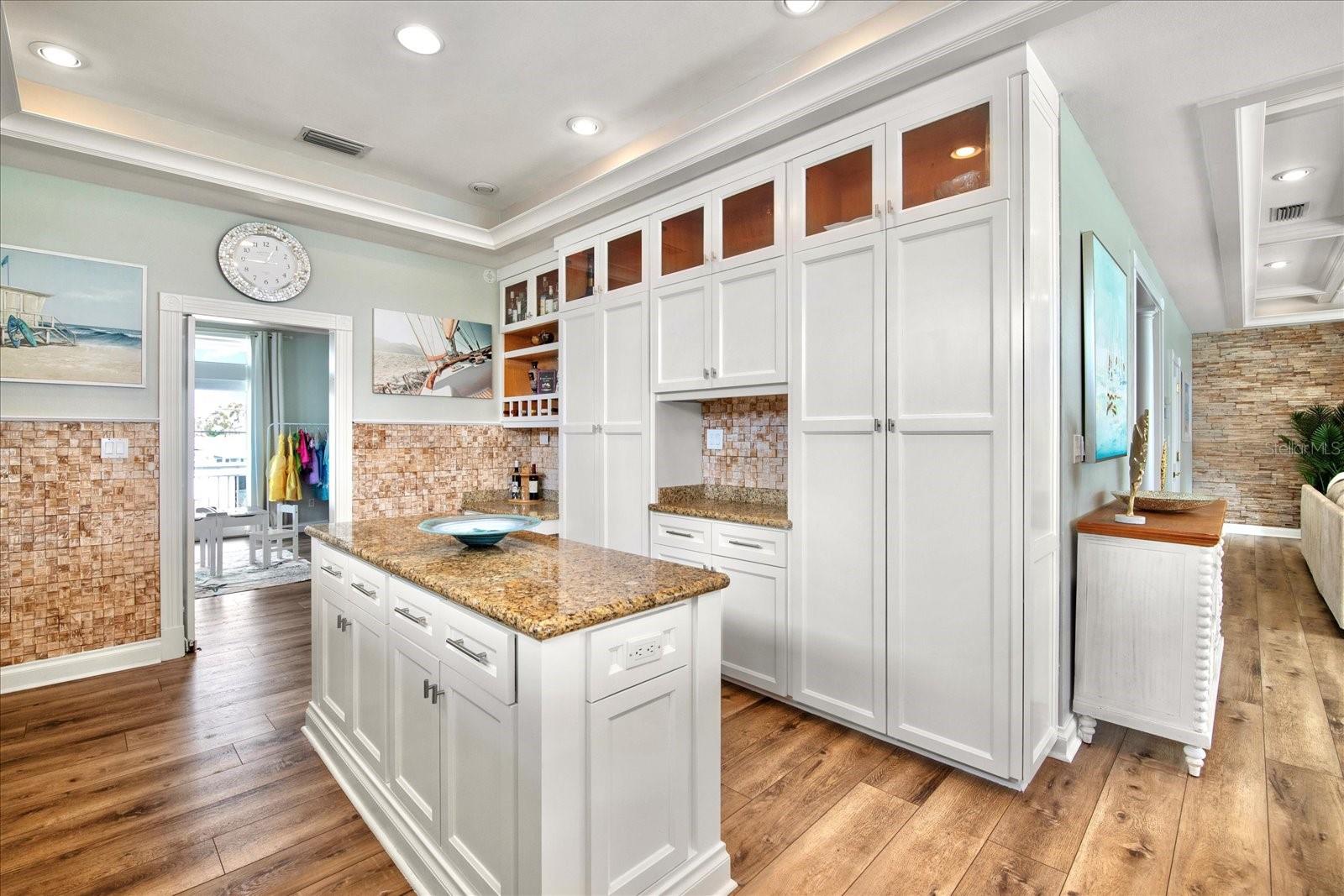 Image 20 of 75 For 644 Boca Ciega Isle Drive