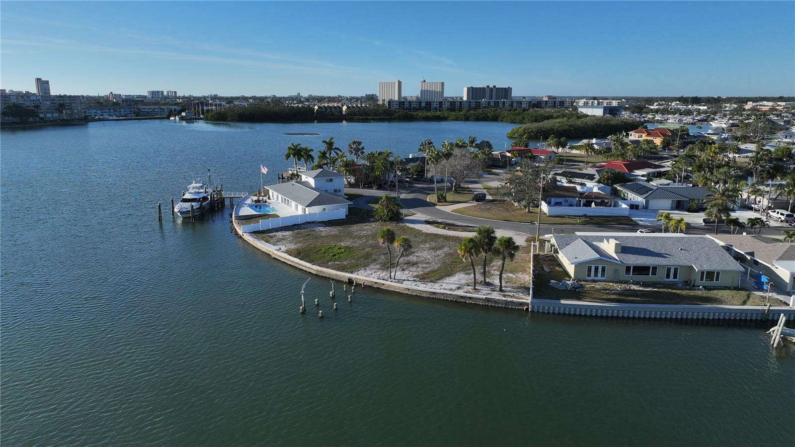 Image 4 of 10 For 1503 Sea Gull Drive S