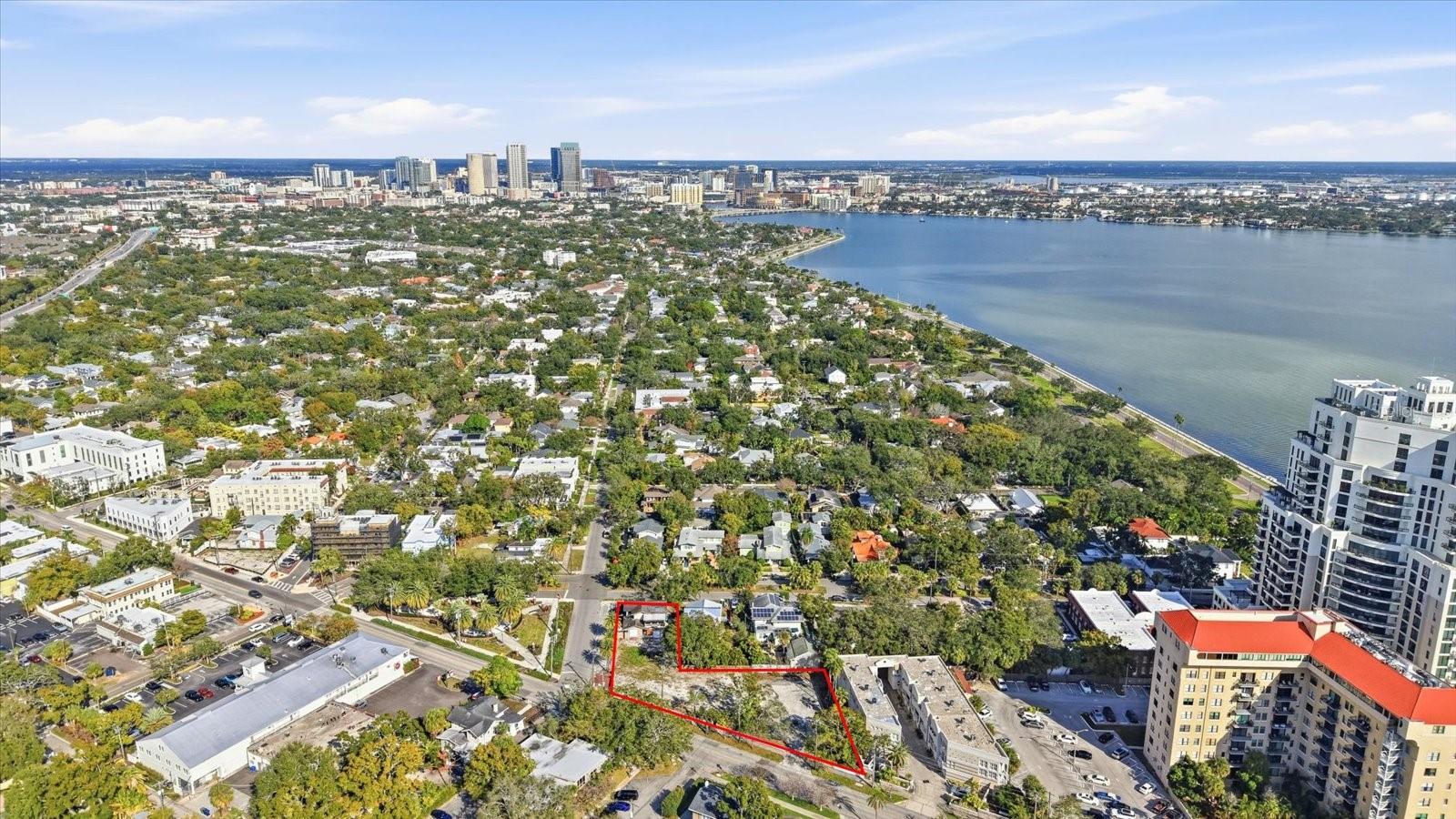 Listing photo id 20 for 1504 Howard Avenue