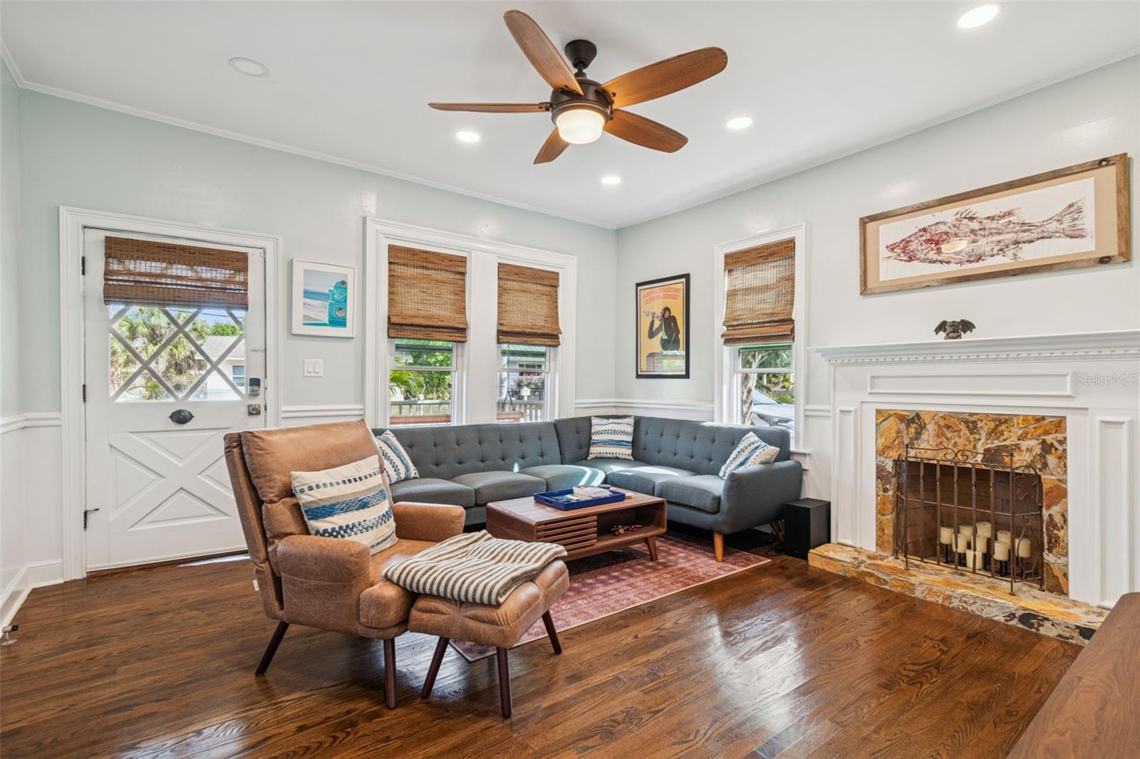 Image 10 of 64 For 305 Grand Boulevard